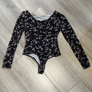 Garage Black Floral Long Sleeve Bodysuit SM461